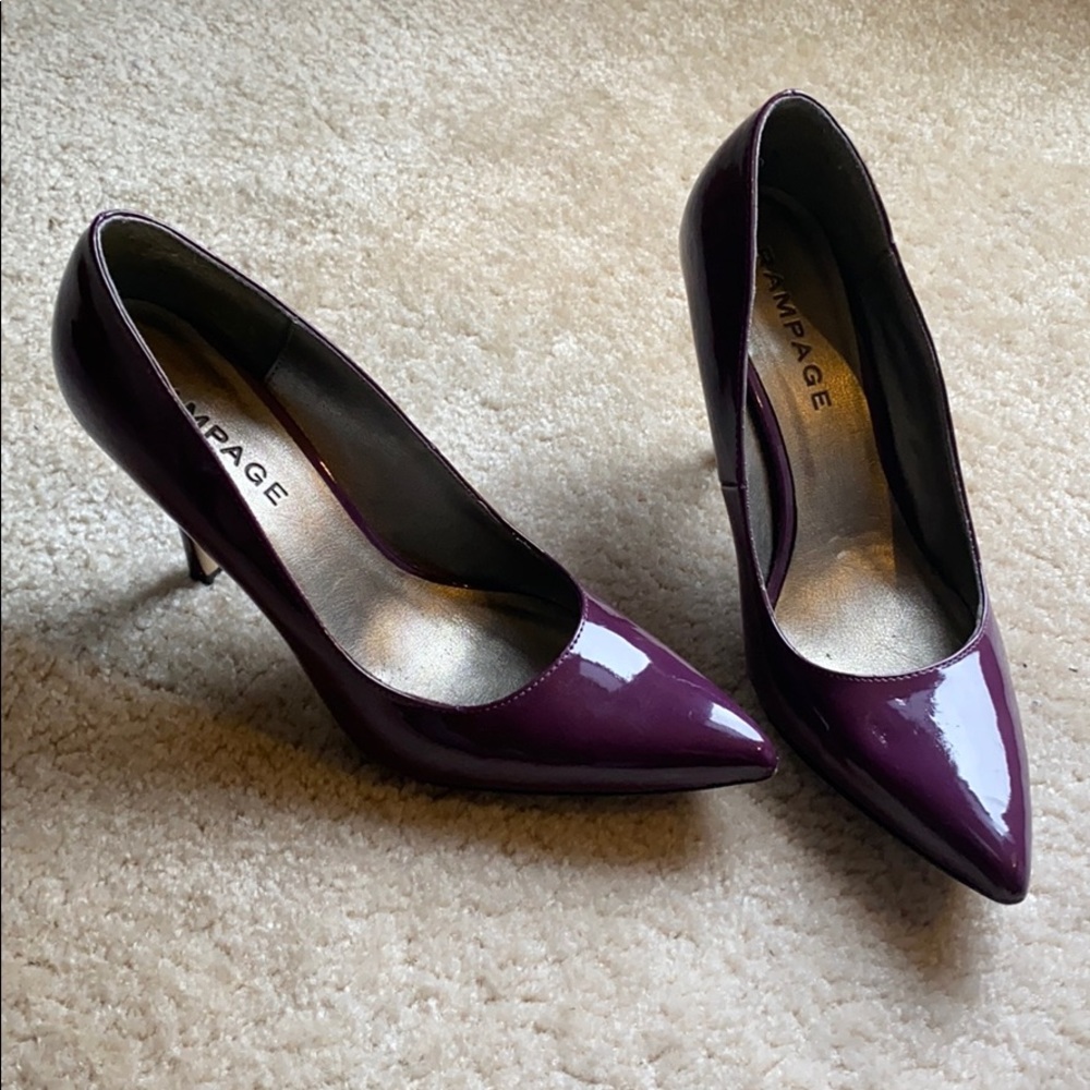 Rampage purple patent leather pointed toe heels!